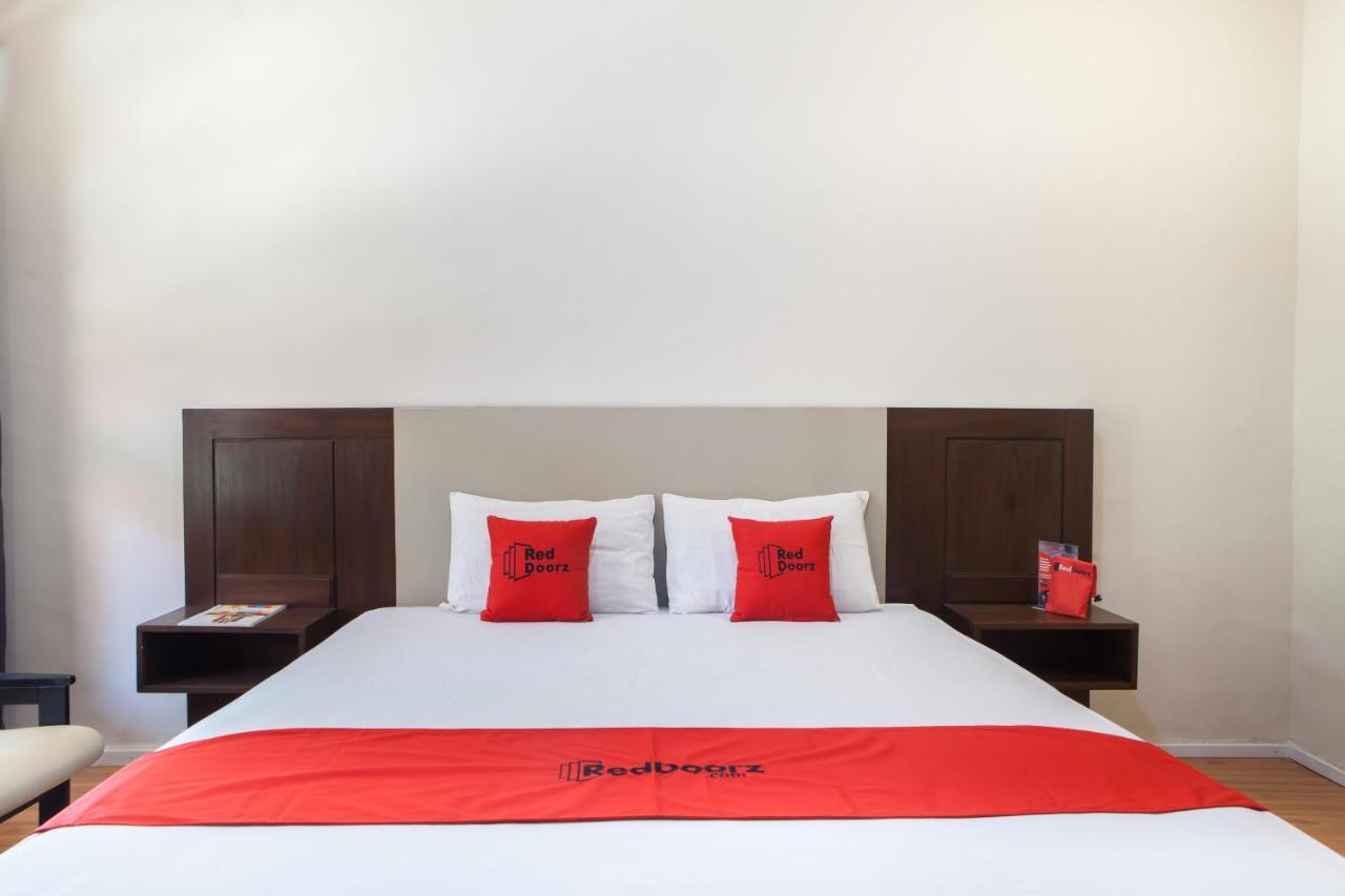 Reddoorz Plus Near Mall Roxy Banyuwangi Banyuwangi  Exteriér fotografie