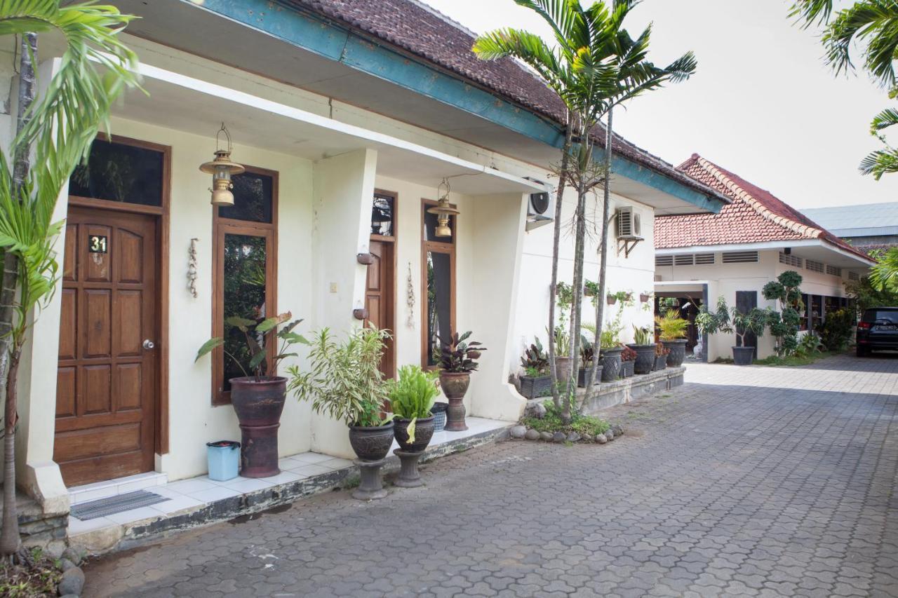 Reddoorz Plus Near Mall Roxy Banyuwangi Banyuwangi  Exteriér fotografie