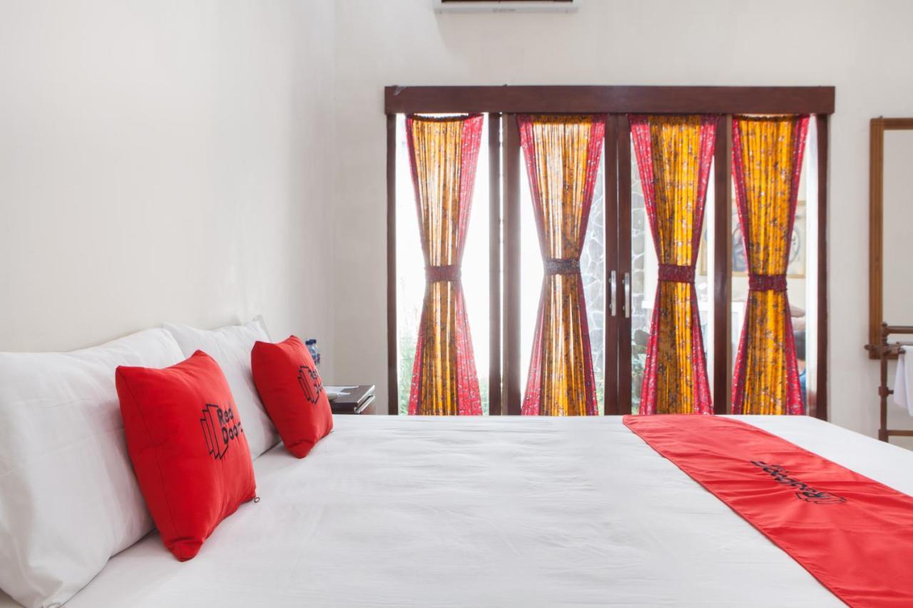 Reddoorz Plus Near Mall Roxy Banyuwangi Banyuwangi  Exteriér fotografie