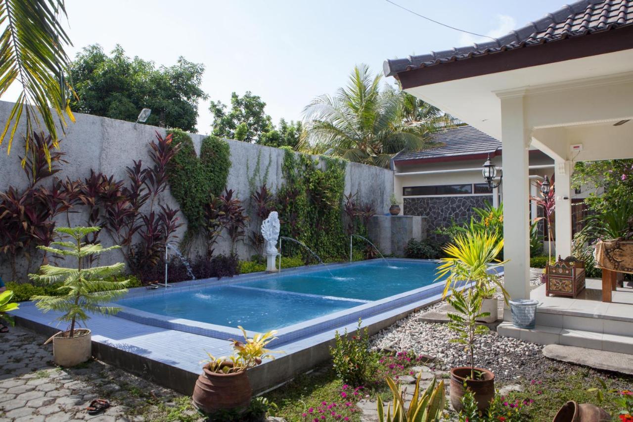 Reddoorz Plus Near Mall Roxy Banyuwangi Banyuwangi  Exteriér fotografie